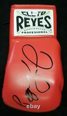 FLOYD MAYWEATHER JR. Autographed CLETO REYES Boxing Glove. BECKETT WITNESSED
