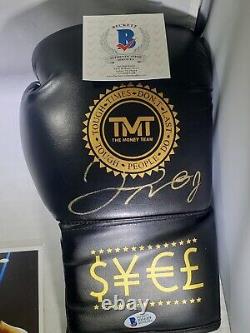 Floyd Mayweather Jr. Autographed Black Tmt Cust Boxing Glove -beckett /photo