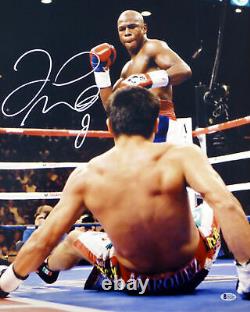 Floyd Mayweather Jr. Autographed Signed 16x20 Photo Beckett Bas Stock #121894