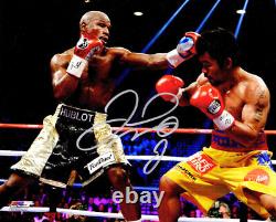 Floyd Mayweather Jr. Signed Boxing Fighting Manny Pacquiao 8x10 Photo SCHWARTZ