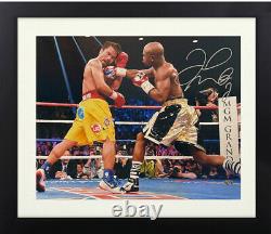 Floyd Mayweather Jr. Signed Boxing Manny Pacquiao 16x20 Photo Framed- FOD Holo