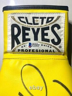 Floyd Mayweather Jr. Signed Yellow Cleto Reyes Glove (Beckett P29659)