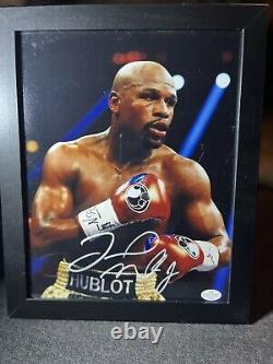 Floyd Mayweather Signed 8by10 Photo Withcoa