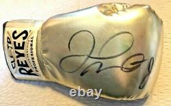Floyd Mayweather Jr. Autographed Gold Everylast Boxing Glove Beckett Témoin