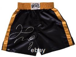 Floyd Mayweather Jr. a signé les trunks de boxe Cleto Reyes (Beckett COA) Le Champion