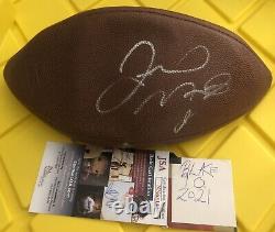 Floyd Mayweather a signé le ballon de football NFL AVEC JSA COA ! Grand champion de boxe ! Gants et shorts.