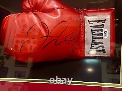 Gant de boxe encadré autographié par Floyd Mayweather Jr avec certificat d'authenticité Beckett COA