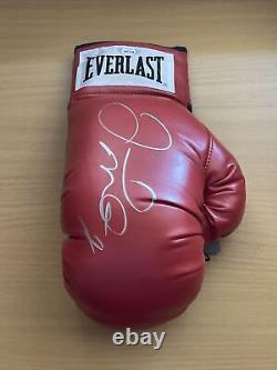Gant de boxe rouge Everlast autographié signé par Floyd Money Mayweather Jr, avec certification PSA.