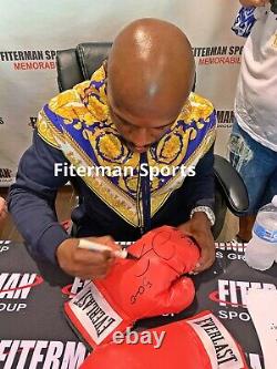 Gant de boxe rouge signé et dédicacé Floyd Mayweather JSA à gauche noir WA423695
