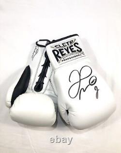 Gant de boxe signé par Floyd Mayweather de la marque Reyes avec preuve photographique de la signature à Las Vegas.