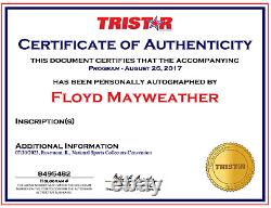 Programme officiel autographié de FLOYD MAYWEATHER JR. contre Connor McGregor Tristar