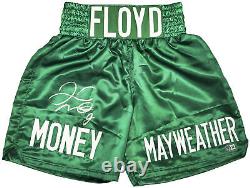 Shorts de boxe vert autographiés Floyd Mayweather Jr. Beckett Bas Témoin 221642