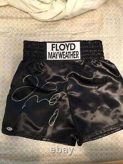 Shorts signés/autographiés de Floyd Mayweather, authentifiés par Beckett